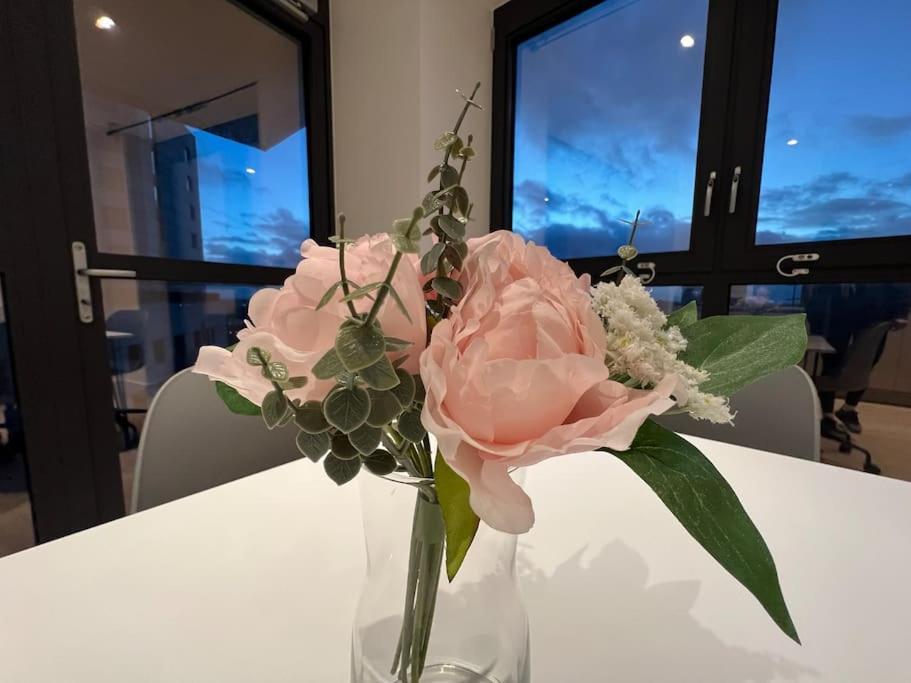 2 Bed Penthouse Style Apartment London Ngoại thất bức ảnh